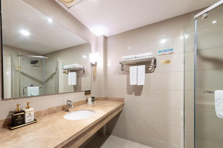 Bathroom 3, Xinhui Hotel, Zhoushan