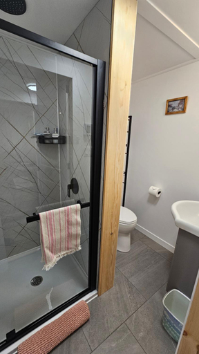 Bathroom 3, Auberge La Chatelaine, Charlevoix-Est