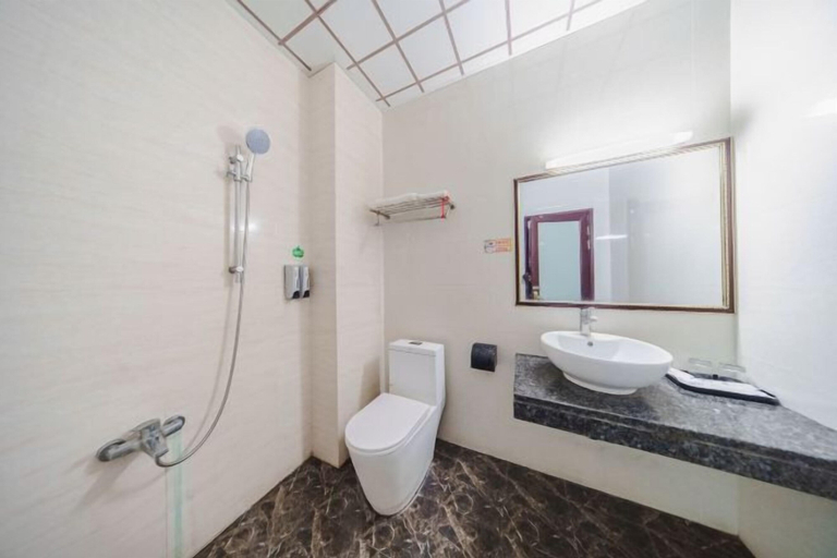 Bathroom 3, Kaililai Business Hotel, Jieyang