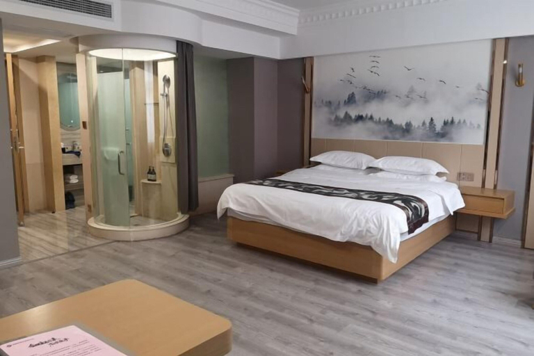Bedroom 5, Chizhou Amethyst Hotel, Chizhou