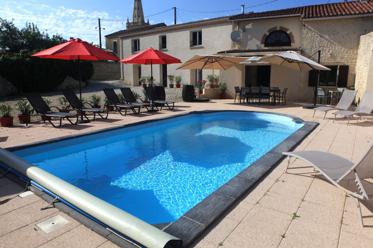 Sport & Beauty 1, Chambres d'hôtes "Au clocher", Gironde