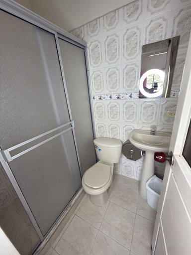 Bathroom 2, Hotel Montanar Home, Puerto Salgar