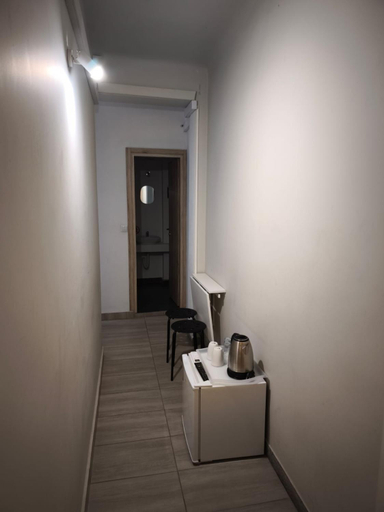 Others 5, Athens Commercial Premium, Attica