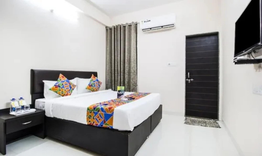 Room 5, Fabhotel Grand Valley, Indore