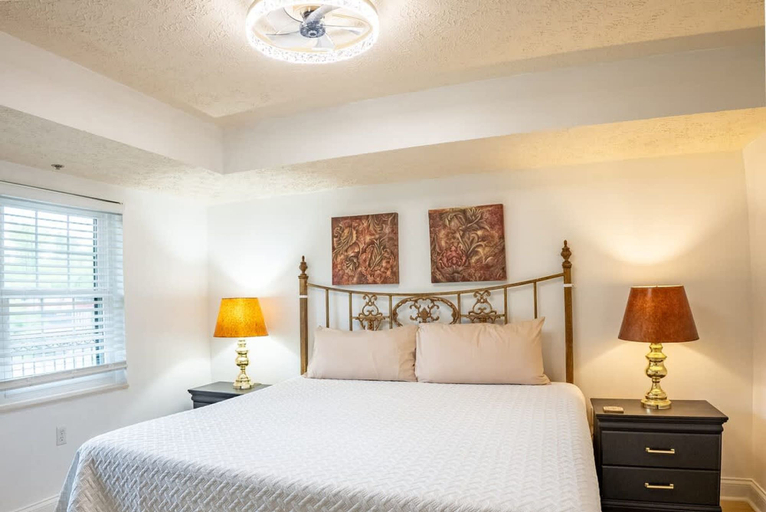 Room 5, Gatehouse Condo by Beyond Expectations w Views, Sevier