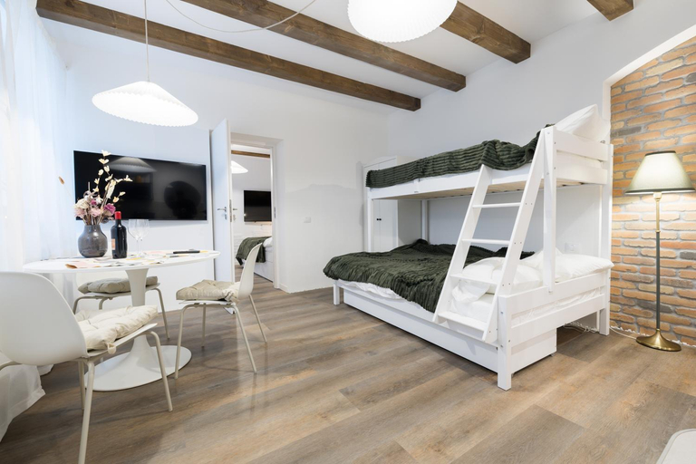 Bedroom 2, 3 min to everything-Stylish-Modern-Old Fortress, Brasov