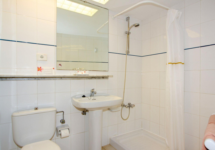 Bathroom 3, Hotel Riu Oliva Beach Resort - All Inclusive, Las Palmas