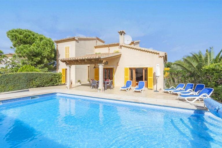 Sport & Beauty 3, Villa Llenaire, Baleares