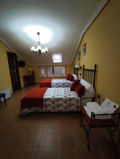 Bedroom 3, Hostal Juan, Pontevedra