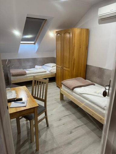 Bedroom 2, Euro Panzio, Debrecen