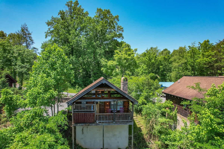 Room 3, View Location Studio Log Cabin Hot Tub Fireplace, Sevier