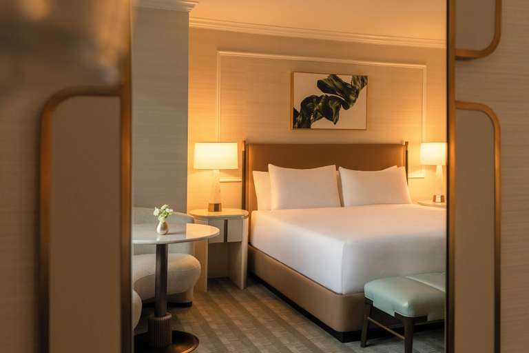 Bedroom, Fairmont Chicago at Millennium Park Gold Experience, Cook