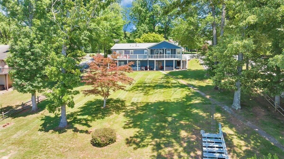 Exterior 5, Lake Breeze - Private Dock and Hot tub, Bedford