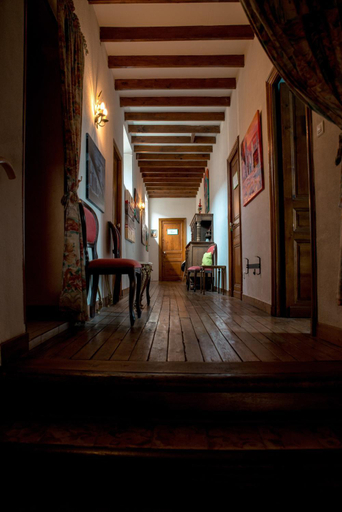 Others 4, Chambre Dora - Relais de l'Alaric, Aude