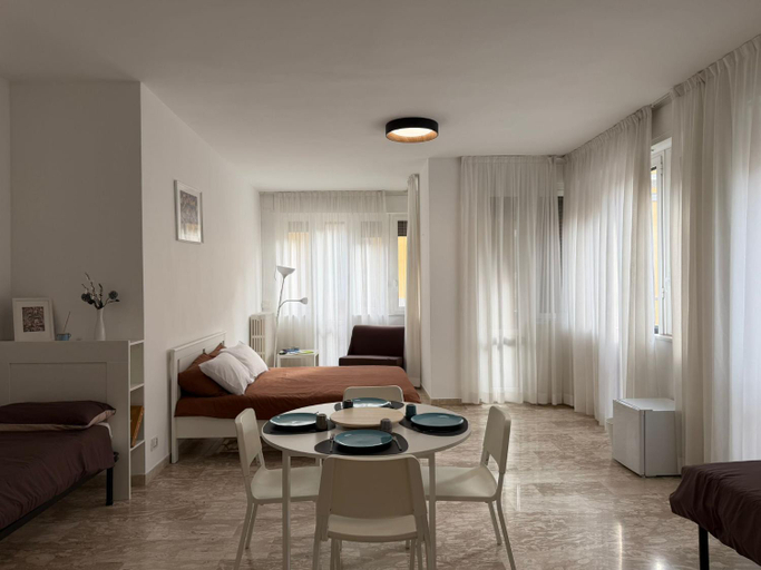 Others 4, 1402 Rooms, Matera