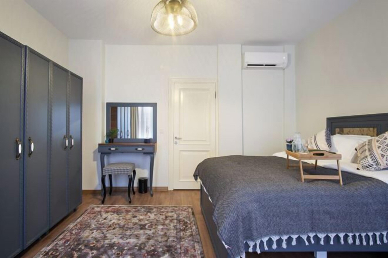 Room 4, Modern Furnished Historical House, Fatih