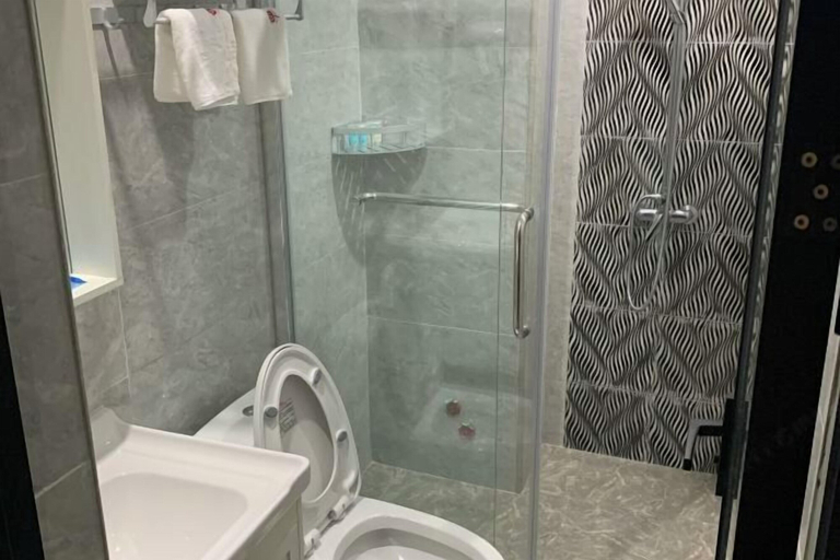Bathroom 3, Qionghai Bojingchuanxi Hotel, Hainan