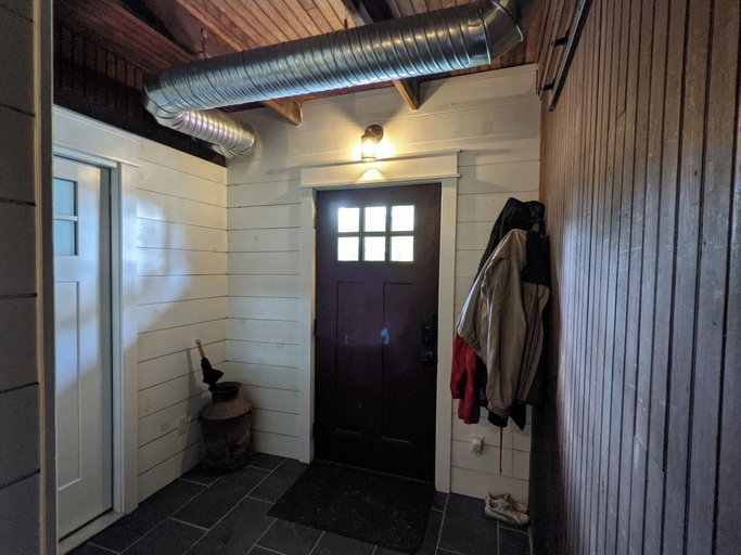 Interior 4, Hay Loft Apartment in Barn - Goshen, Orange