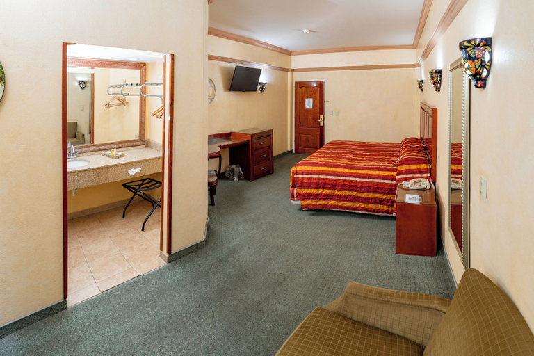 Bedroom 3, Los Cedros Hotel Inn Delicias, Saucillo