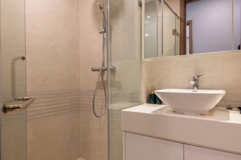 Bathroom 4, Vinhome Metropolis Luxury Apartment - Tiramisu House, Ba Đình