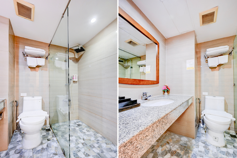 Bathroom 4, Palette The Travellers Hotel Bangkok, Huai Kwang