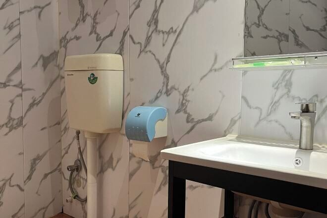 Bathroom 4, Jianghua Business Hotel, Jiangmen