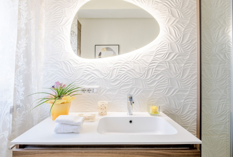 Room 3, The Sunwall Loft in Lucca, Lucca