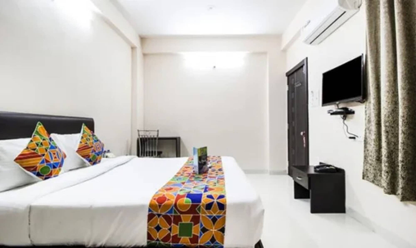 Room 3, Fabhotel Grand Valley, Indore