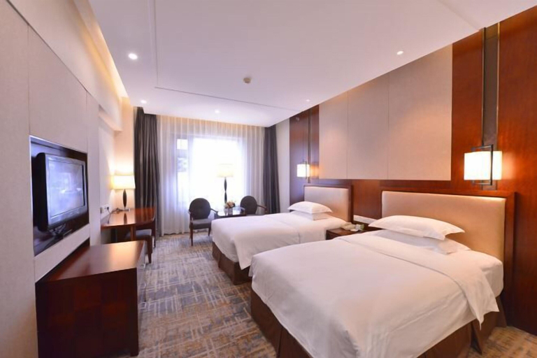 Bedroom 3, Hubei East Lake Hotel, Wuhan