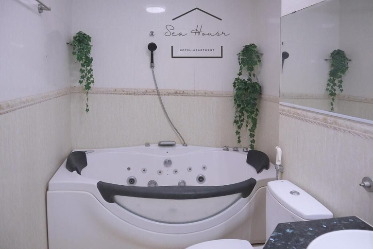Bathroom 3, Sea House Hotel Apartment, Vũng Tàu