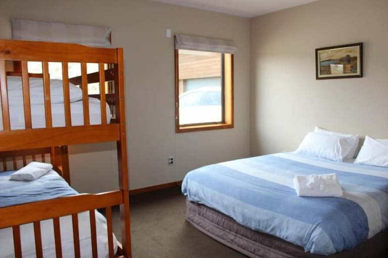 Room 3, Isolation Bay, Mackenzie