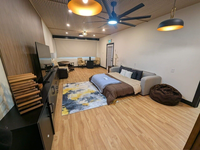 Interior 3, Beamsville Rustic Modern Suites, Niagara