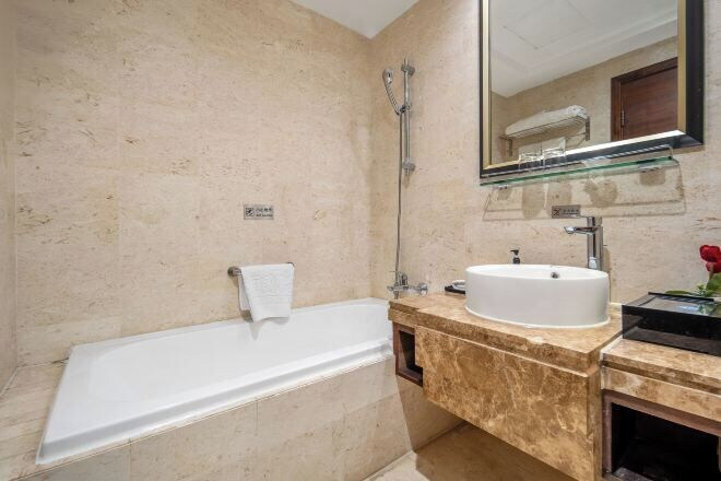 Bathroom 4, Hailian International Hotel, Ji'an