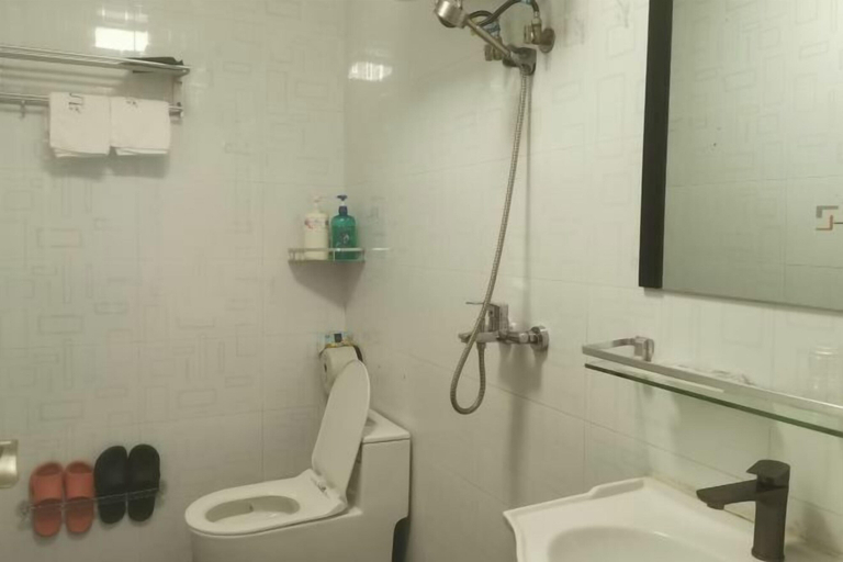 Bathroom 4, Jiandan'ai Hostel Shenzhen No. 1, Shenzhen