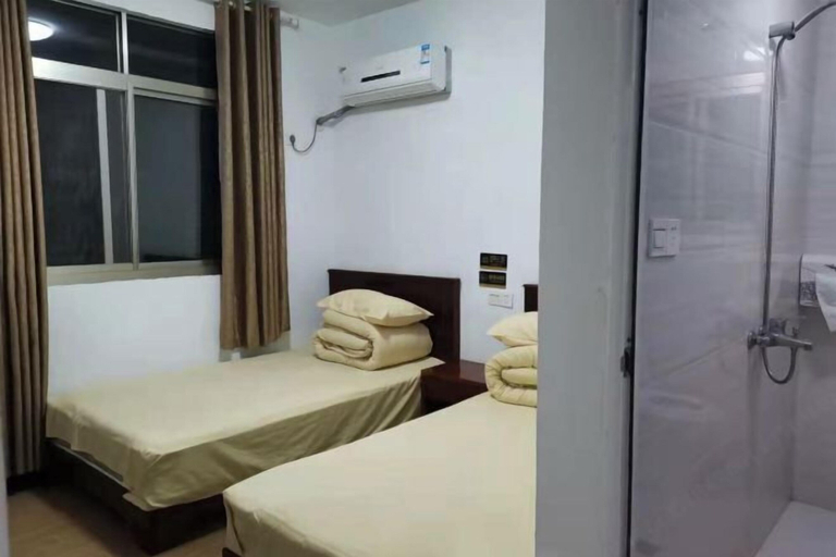 Bedroom 5, Xiuning Qiyunshan Jieyu Building, Huangshan