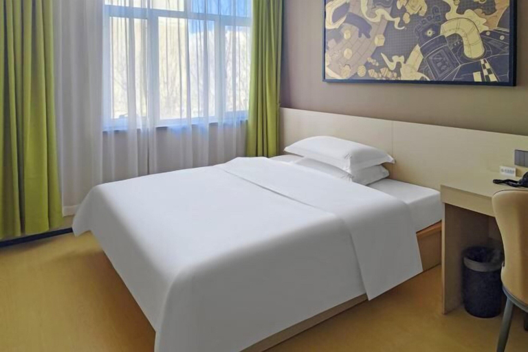 Bedroom 2, IU Hotel Yining Shanghai City, Ili Kazakh