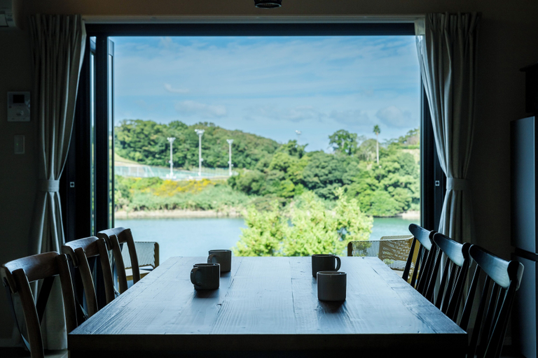 Dining 5, Seaside Villa N, Kawatana