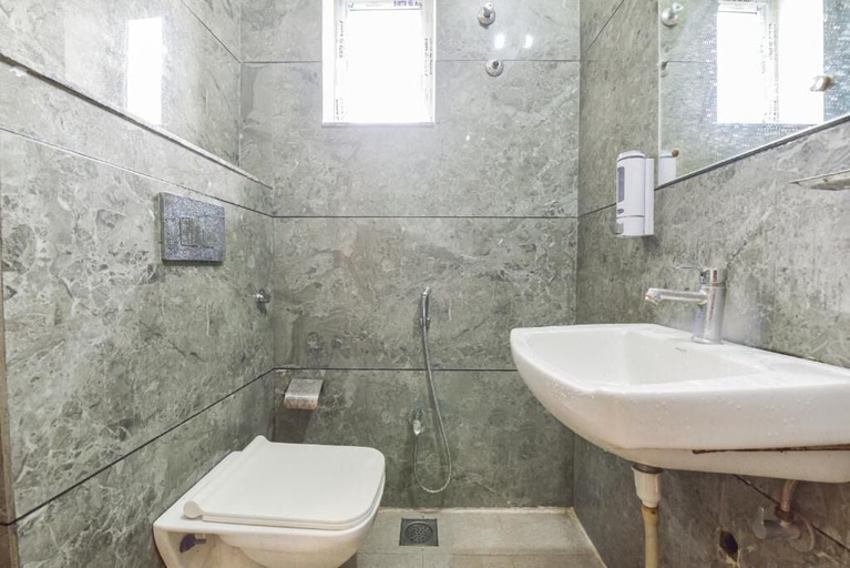 Bathroom 4, Hotel Oxus, Jaipur