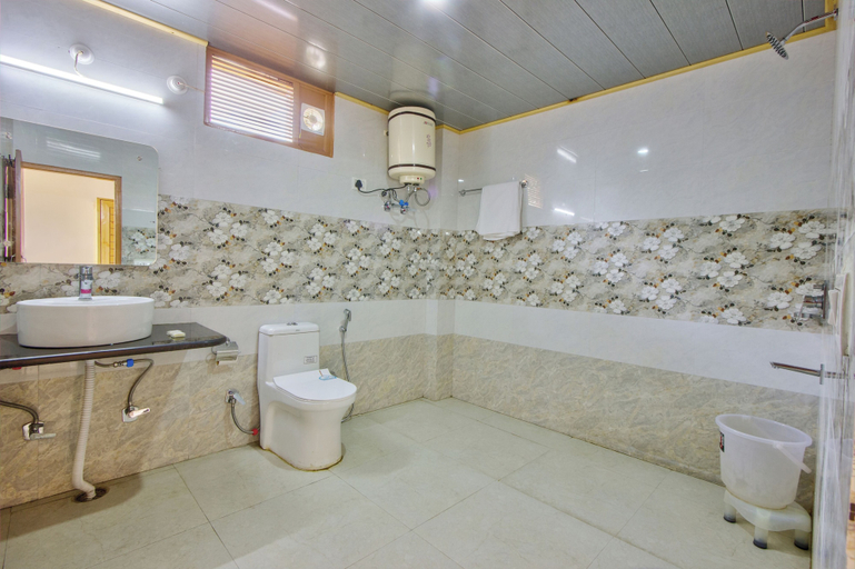 Bathroom 4, Hotel Sunlight Manali, Kullu