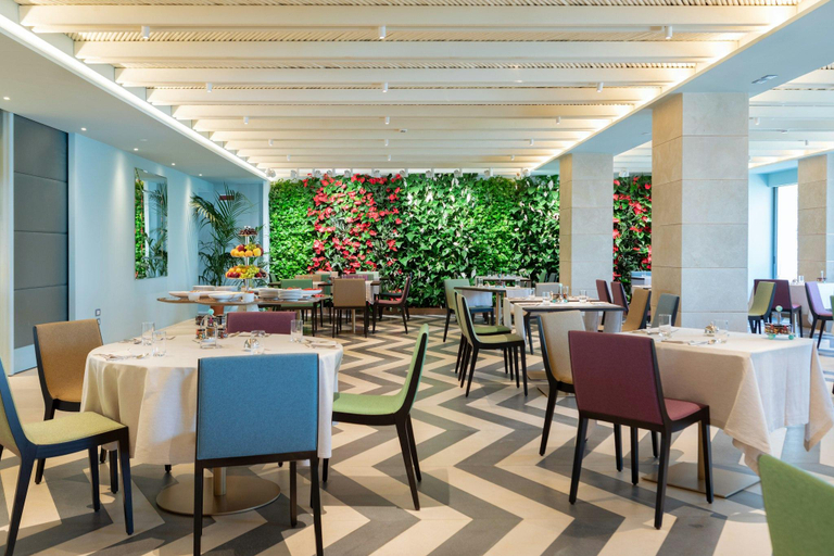Food & Drinks 5, Grand Hotel Des Étrangers, Syracuse
