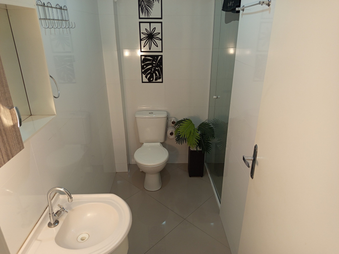 Bathroom, Apto 501 Residencial GM centro, Piratuba