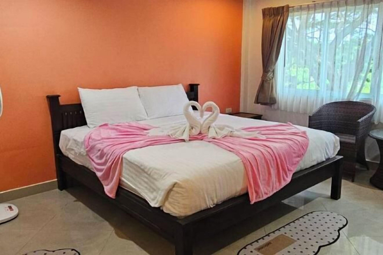 Room 1, Hello Jomtien, Pattaya