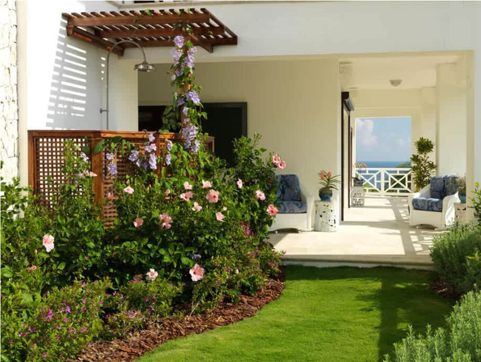 Room 2, Expansive 6BR Estate Panoramic Sea Views Pool Resort Access