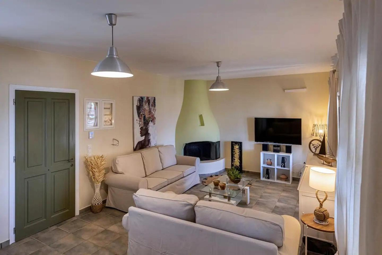 Others 3, Stelios-Korina Villa with Pool and Stunning View in Syros Posidonia, South Aegean
