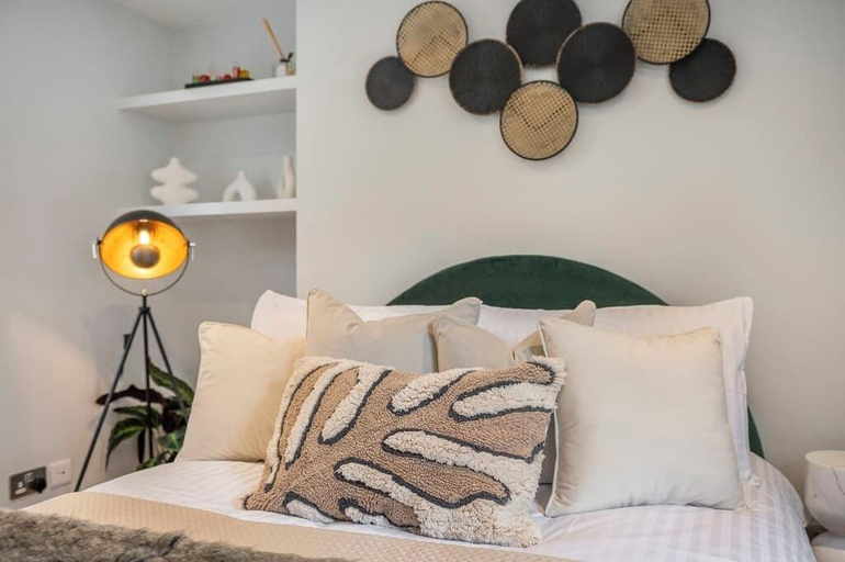 Room 2, The Pottter Edition - Covent Garden - by Frankie, London