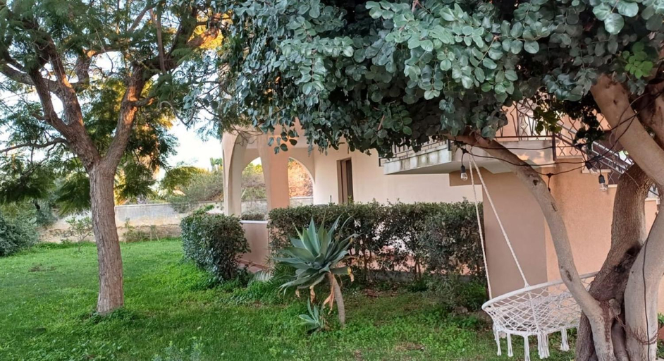 Others 3, Villa Thalassa, la tua oasi ideale, Syracuse