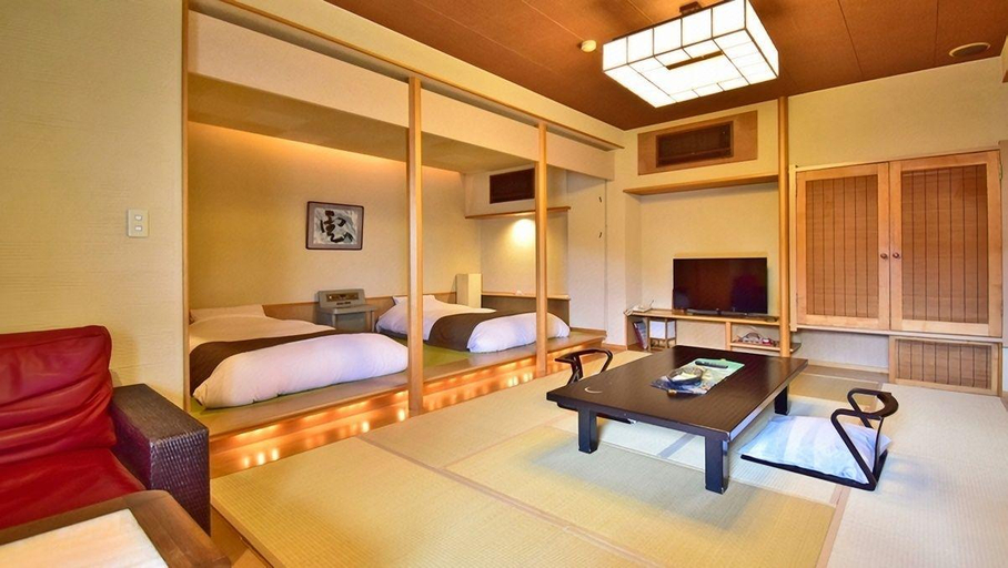 Bedroom 3, Tsukino Sumika Atami Juraku Hotel, Atami