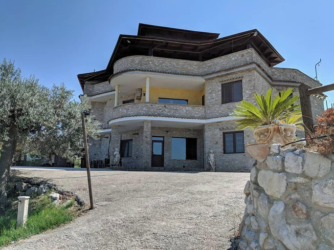 Exterior & Views 1, Agriturismo il Tratturo B&B, Chieti