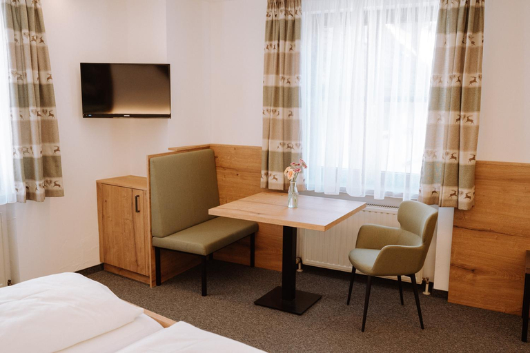 Bedroom 3, Hotel zur Post e.K., Bayreuth