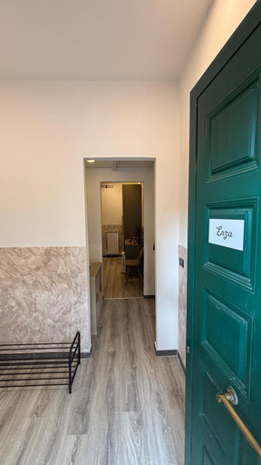 4, Casa lucia, La Spezia